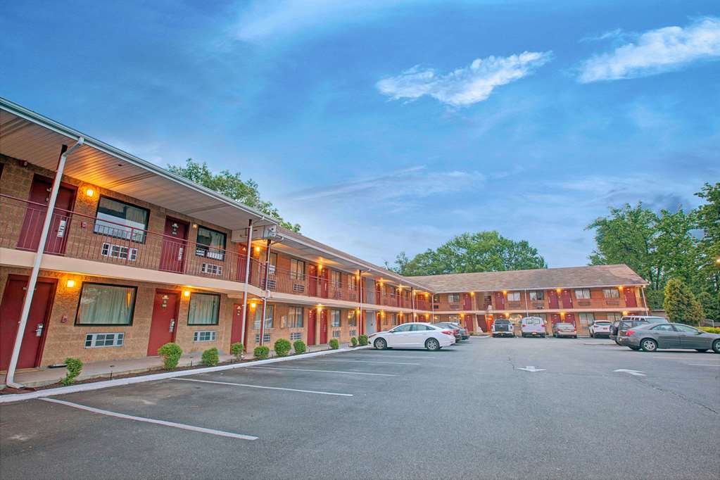 Oyo Hotel Edison Nj Route 1 Exterior foto